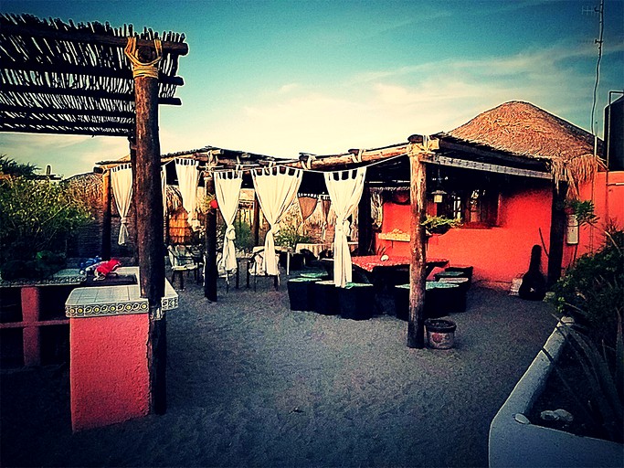 Huts (El Cajete, Baja California del Sur, Mexico)