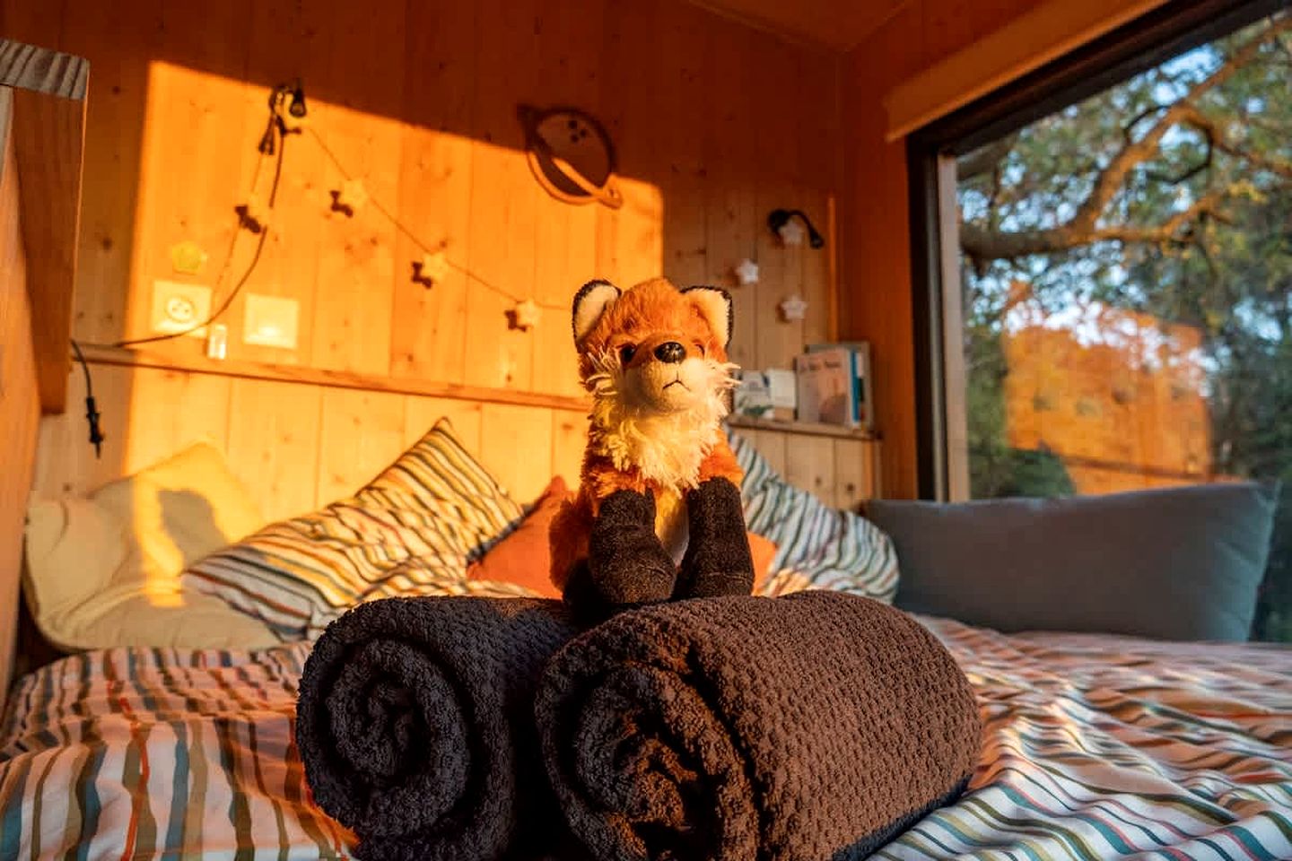 Charming Eco-Friendly Forest Refuge with Outdoor Living Near Mondragon, France