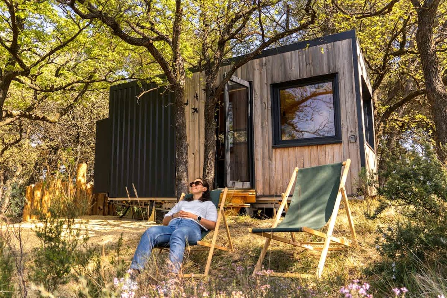 Charming Eco-Friendly Forest Refuge with Outdoor Living Near Mondragon, France