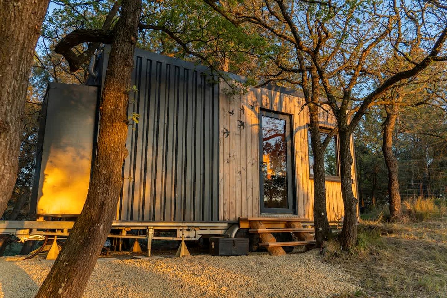 Charming Eco-Friendly Forest Refuge with Outdoor Living Near Mondragon, France