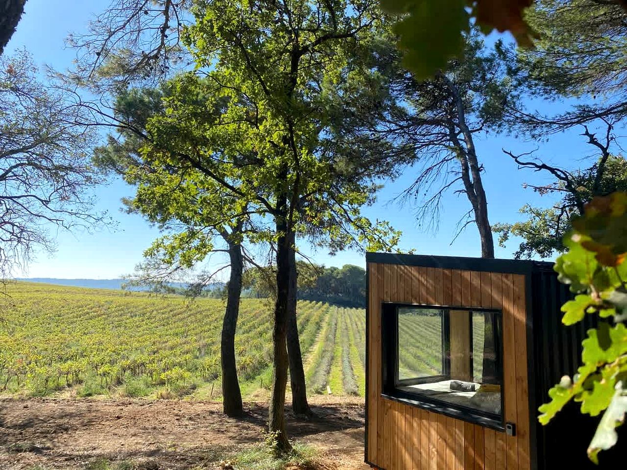 Scenic Eco Tiny Home with Sunrise & Lavender Views near the Rhône River, Mondragon, France