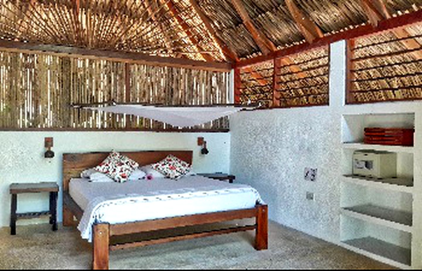 Beach Cabin Rental with a Terrace near the Palomino River, Colombia