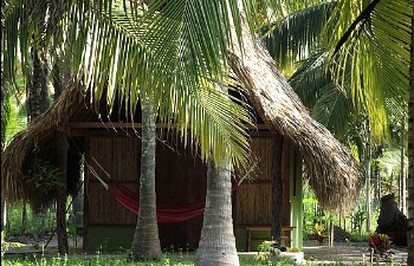 Beach Cabin Rental with a Terrace near the Palomino River, Colombia - Photo 3