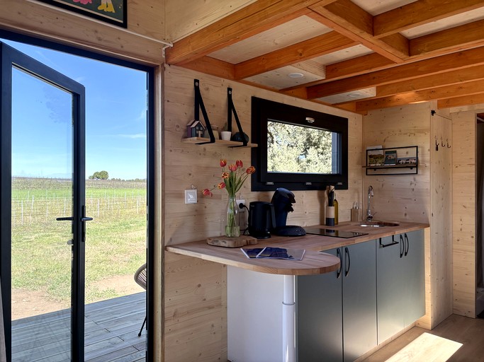 Tiny Houses (France, Meyrargues, Provence-Alpes-Côte d'Azur)