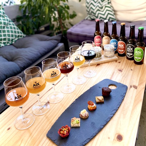 Vacation Rentals (France, --, --)