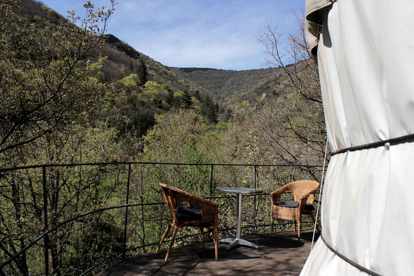 Unique Vacation Rental with Sublime Views in Graissessac, France