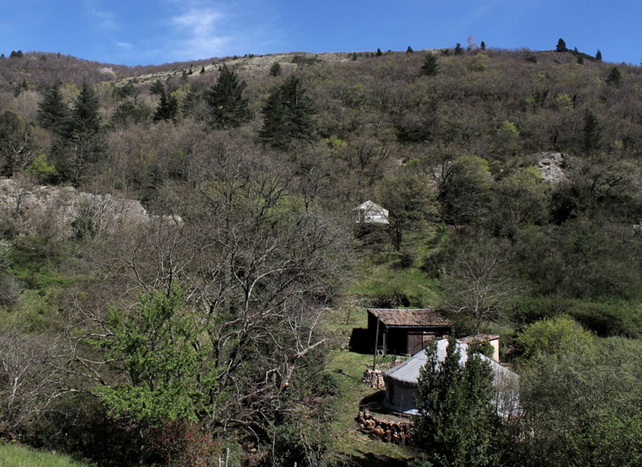 Unique Vacation Rental with Sublime Views in Graissessac, France