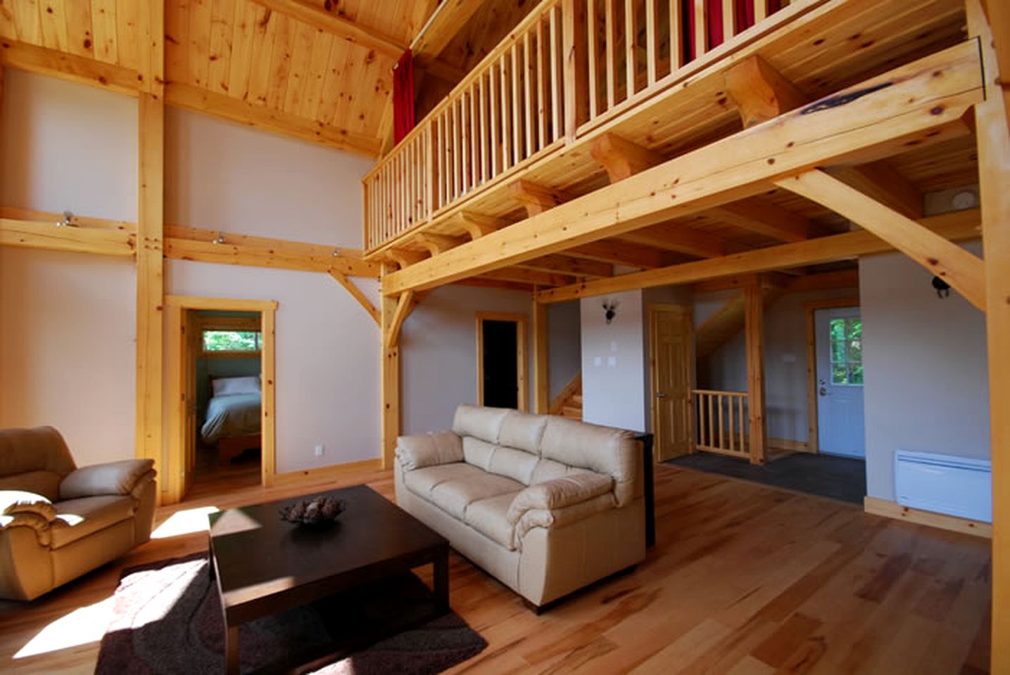 Stately Lakefront Cabin Rental on Chip Lake in Wakefield, Quebec