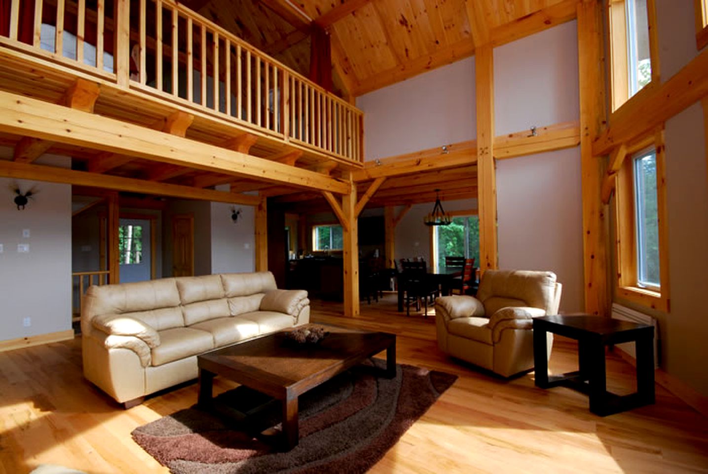 Stately Lakefront Cabin Rental on Chip Lake in Wakefield, Quebec