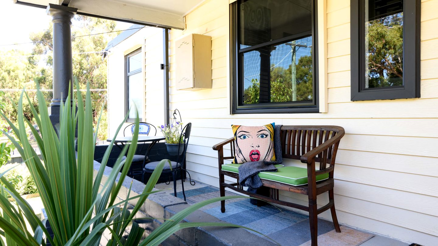 Incredible Pet Friendly Vacation Rental in Daylesford, Victoria