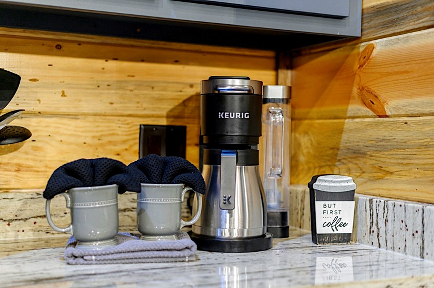 Cozy Luxury Cabin with Serene Forest Setting near Broken Bow Lake in Hochatown, Oklahoma