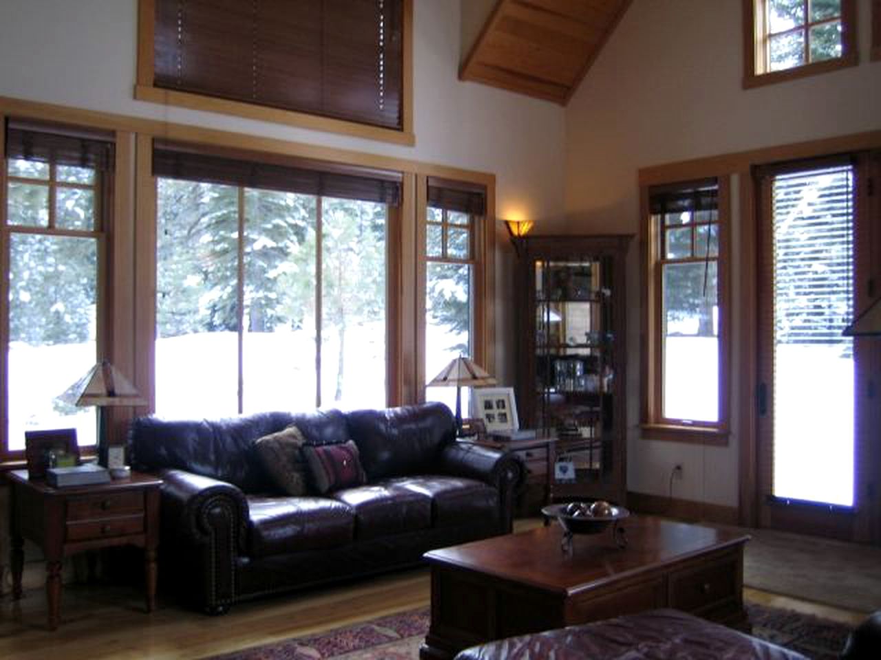 Modern Woodland Cabin Getaway with a Fireplace in Truckee, California
