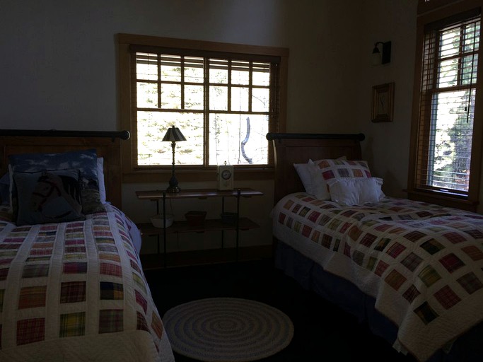 Cabins (Truckee, California, United States)