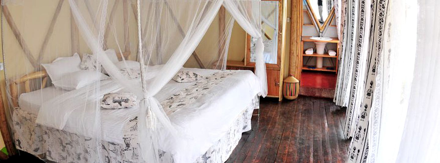 Romantic Suite Accommodation at a Beautiful Glamping Resort on Lake Bunyonyi in Uganda