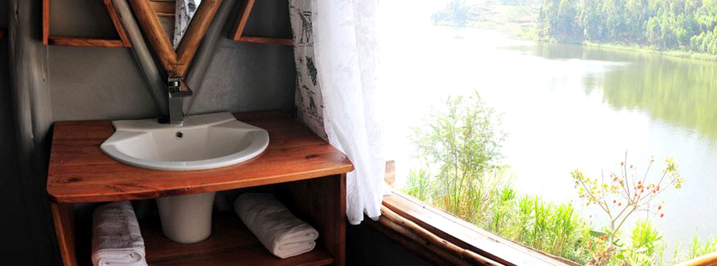 Romantic Suite Accommodation at a Beautiful Glamping Resort on Lake Bunyonyi in Uganda