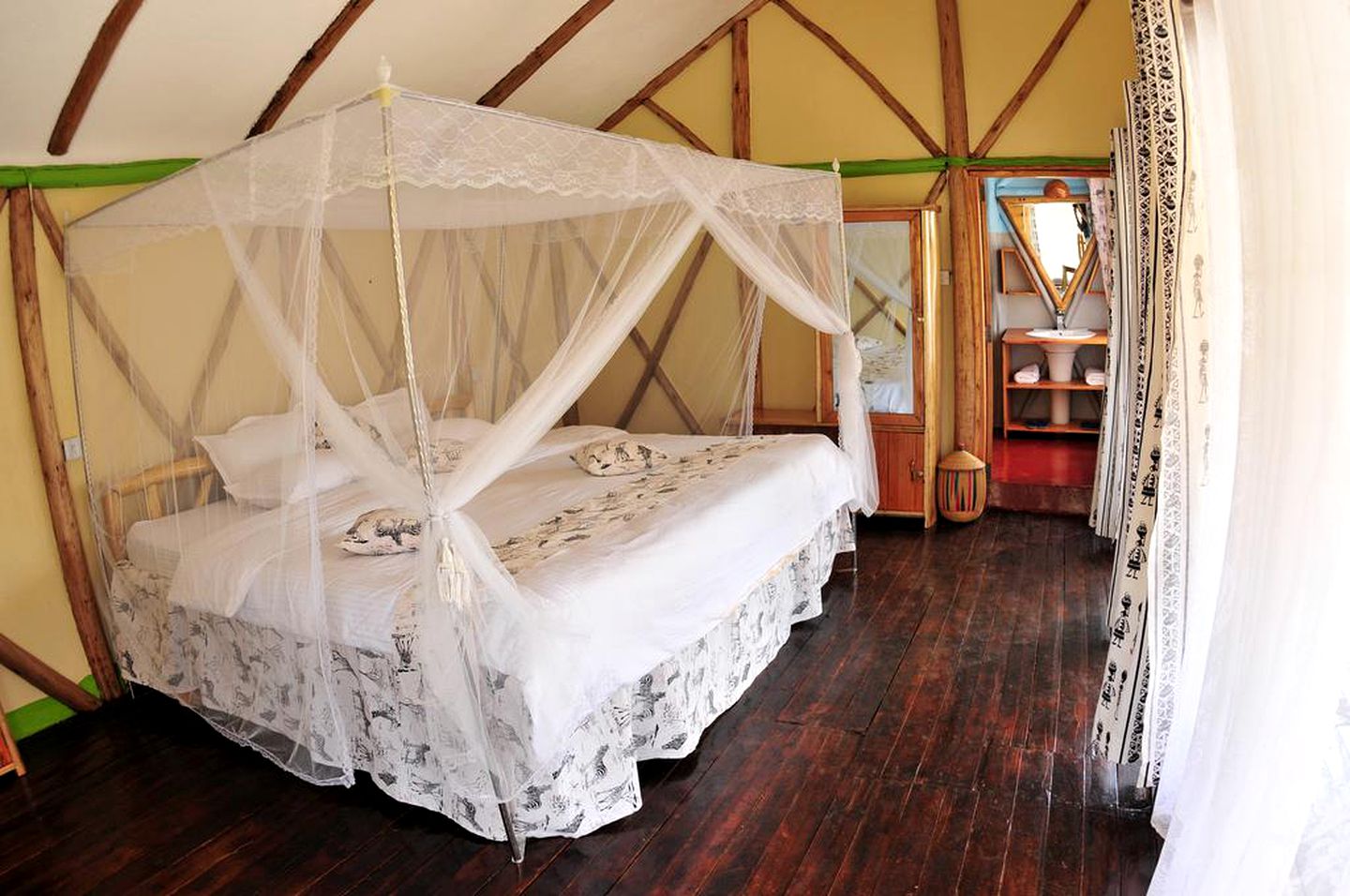 Romantic Suite Accommodation at a Beautiful Glamping Resort on Lake Bunyonyi in Uganda