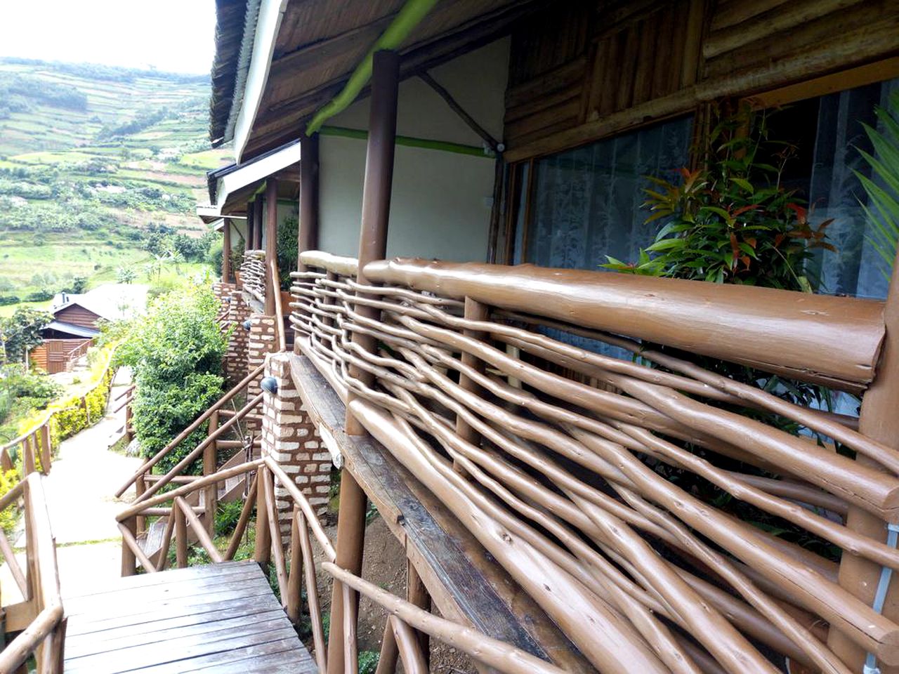 Group Bungalow Rental for an Eco-Friendly Getaway on Lake Bunyonyi in Uganda