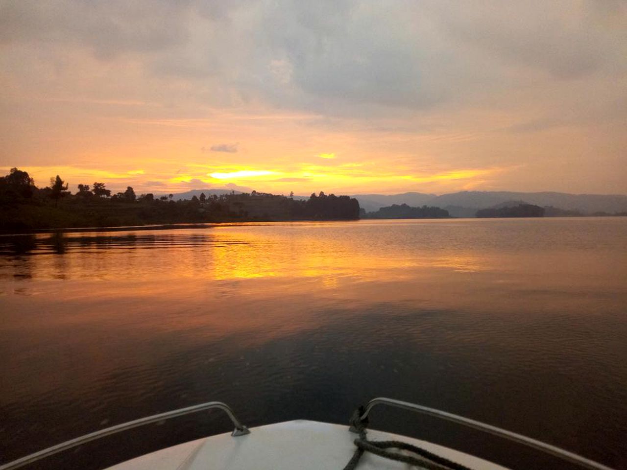 Family-Friendly Bungalow Rental at a Glamping Resort on Lake Bunyonyi in Uganda