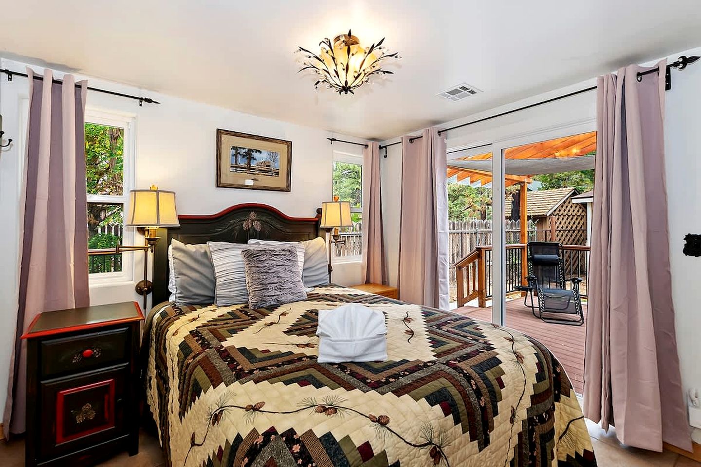 Lake Cabin with Fireplace and Barbecue Perfect for Water Sports in Big Bear Lake, California