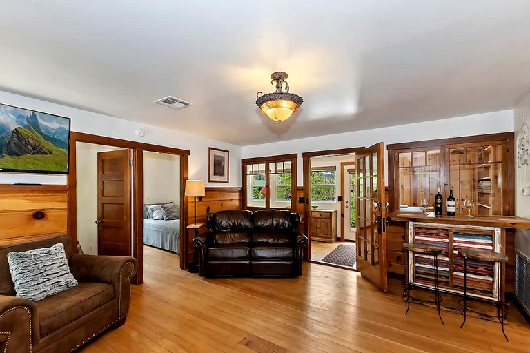 Cabins (United States of America, Big Bear Lake, California)