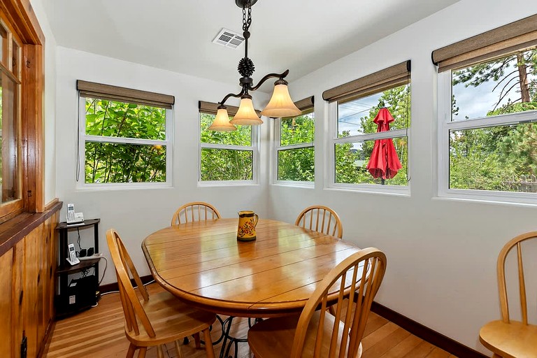 Cabins (United States of America, Big Bear Lake, California)