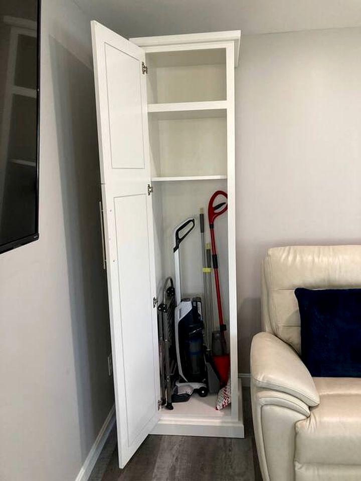 Lake Cabin Ideal for Outdoor Adventures in Maine