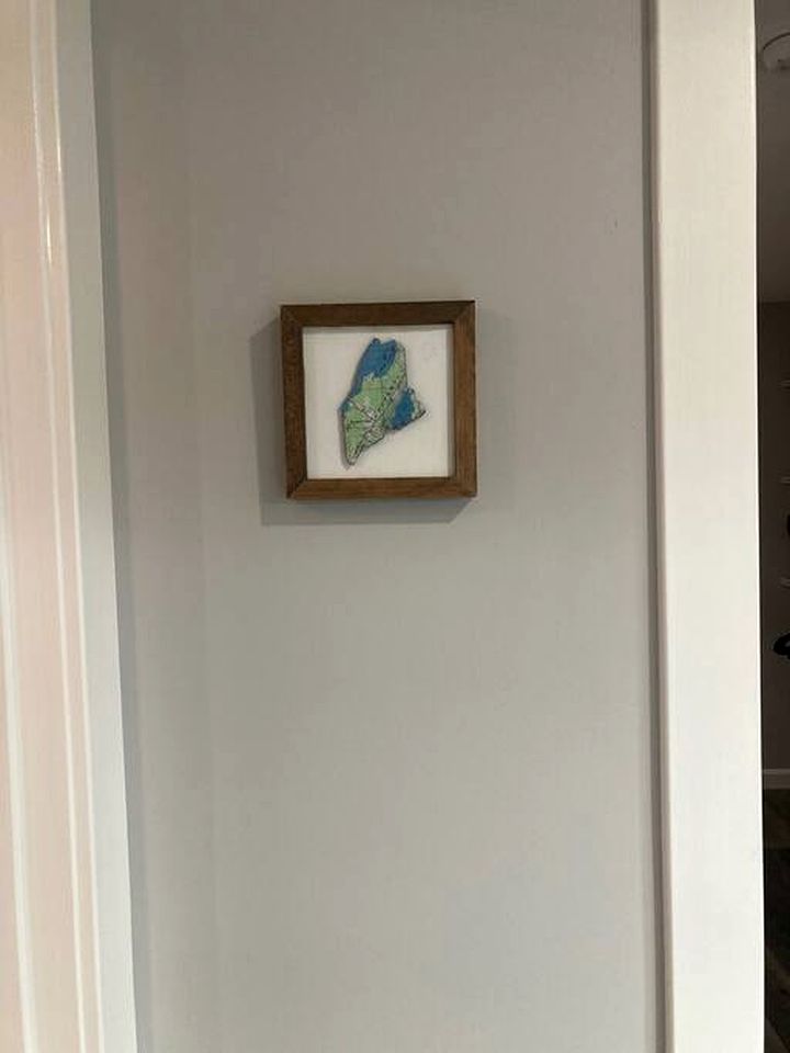 Lake Cabin Ideal for Outdoor Adventures in Maine