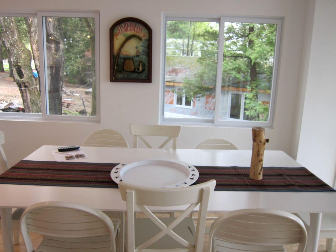 Luxury Cottage Rental for Groups on a Gorgeous Lake Resort near Ottawa, Ontario