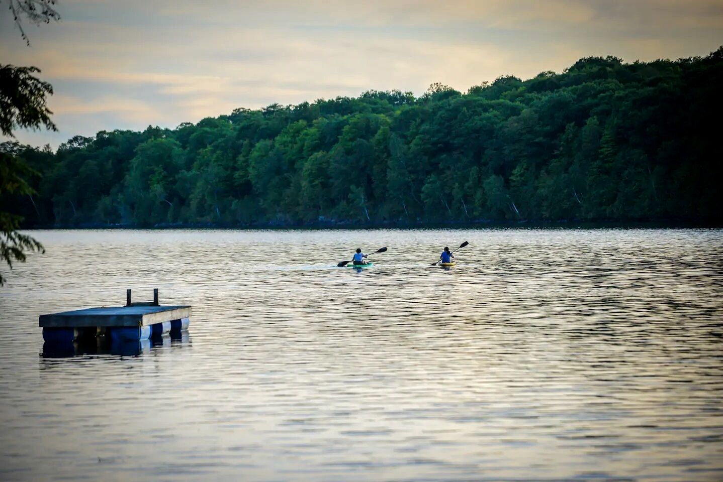 Luxury Cottage Rental for Groups on a Gorgeous Lake Resort near Ottawa, Ontario