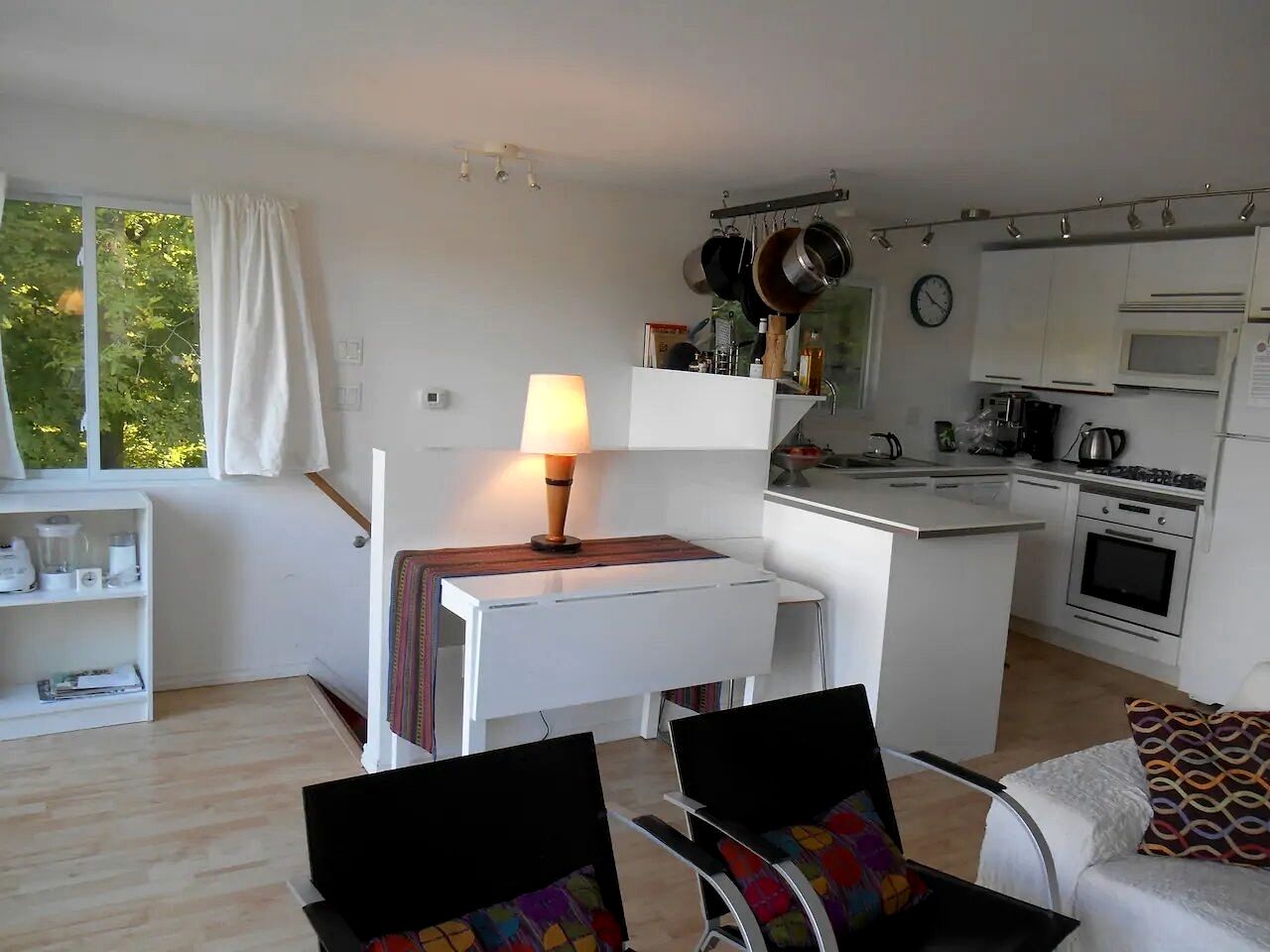 Luxury Cottage Rental for Groups on a Gorgeous Lake Resort near Ottawa, Ontario