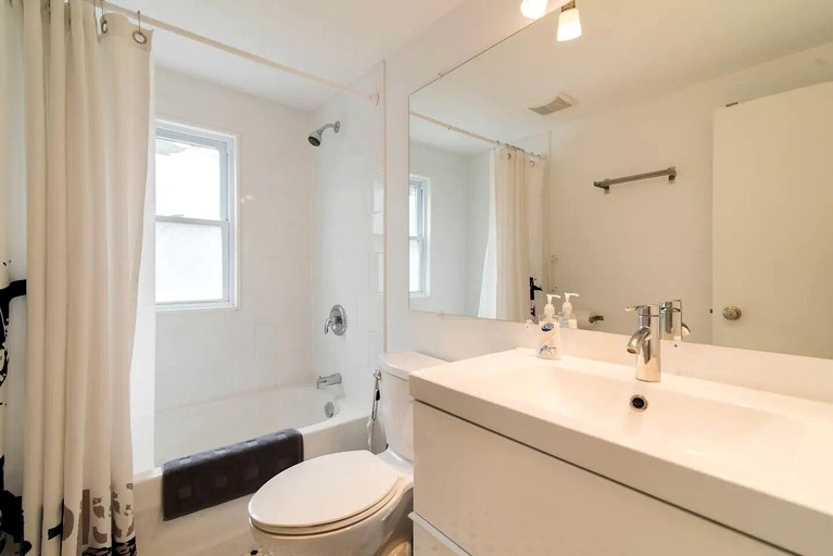 Cabins (Canada, Godfrey, Ontario)