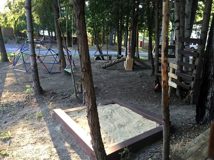 Cabins (Canada, Godfrey, Ontario)