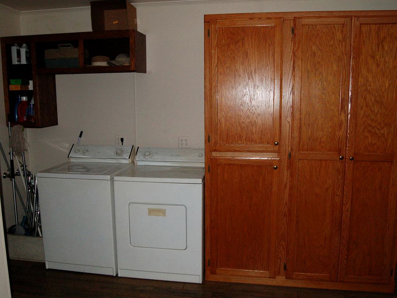 Lakefront Cabin Getaway with Firepit near Ozark National Forest in Scranton, Arkansas