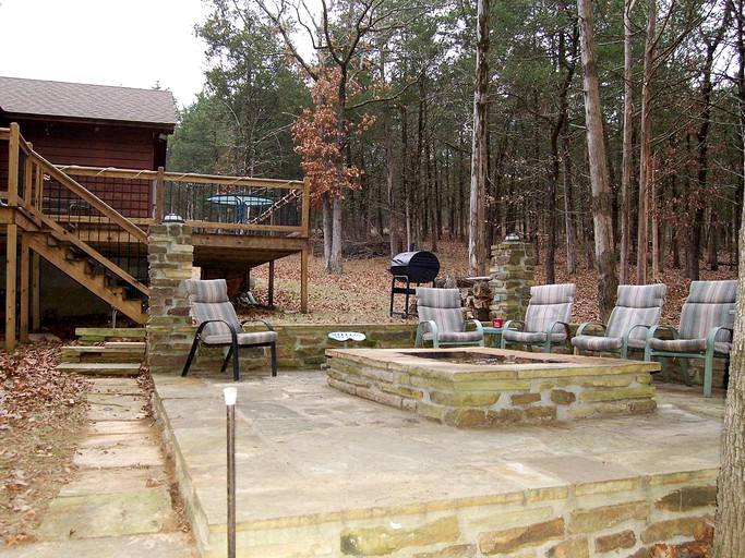 Cabins (Scranton, Arkansas, United States)
