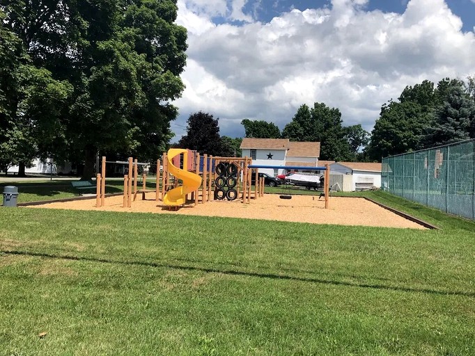 Cottages (United States of America, Dresden, New York)