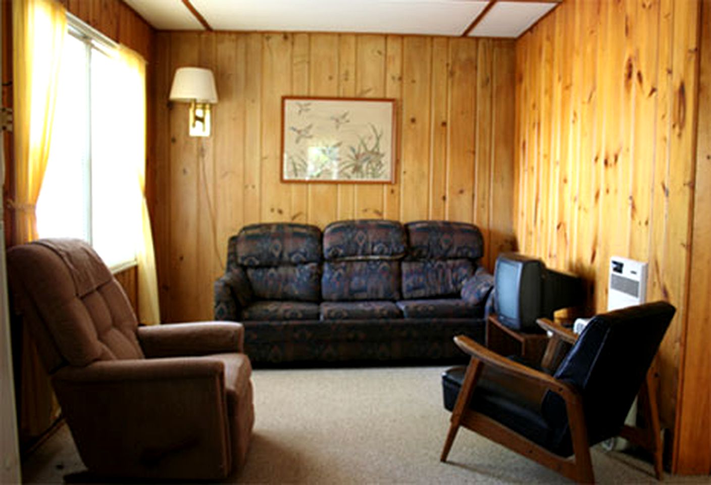 Rustic Four-Person Cabin Rental with Lake Views near Brainerd, Minnesota