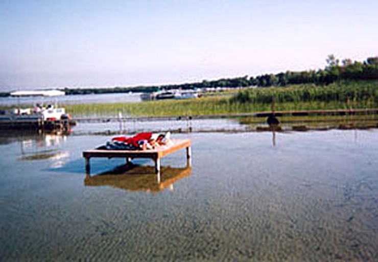 Cabins (Merrifield, Minnesota, United States)