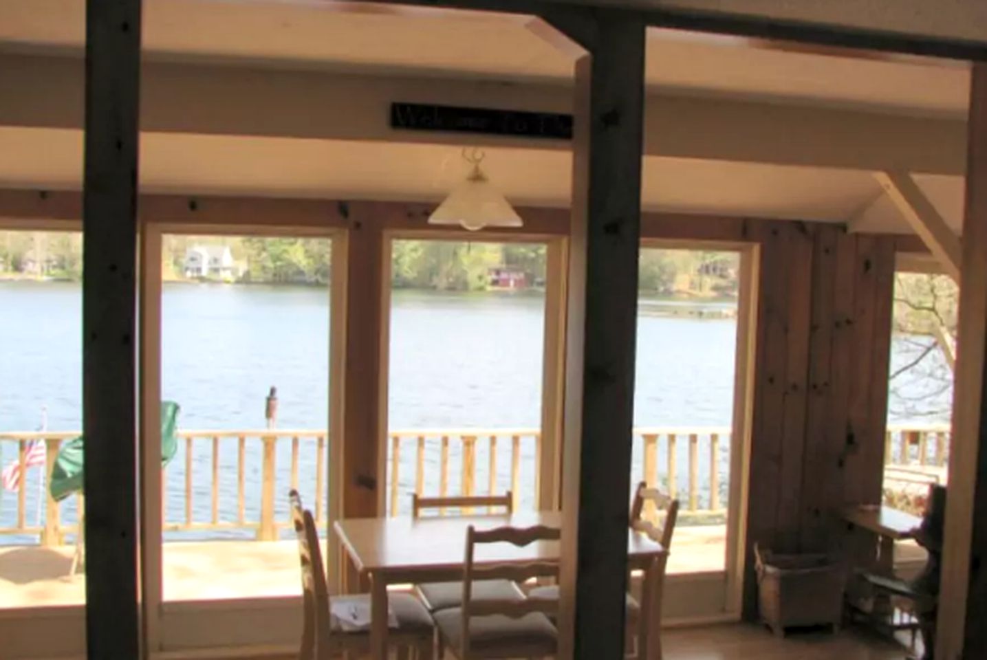 Lake Front Cottage Leadmine, Vacation Rentals, Sturbridge, United