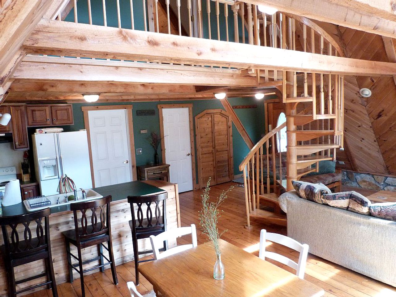 Cabin Rental on Watauga Lake, Tennessee