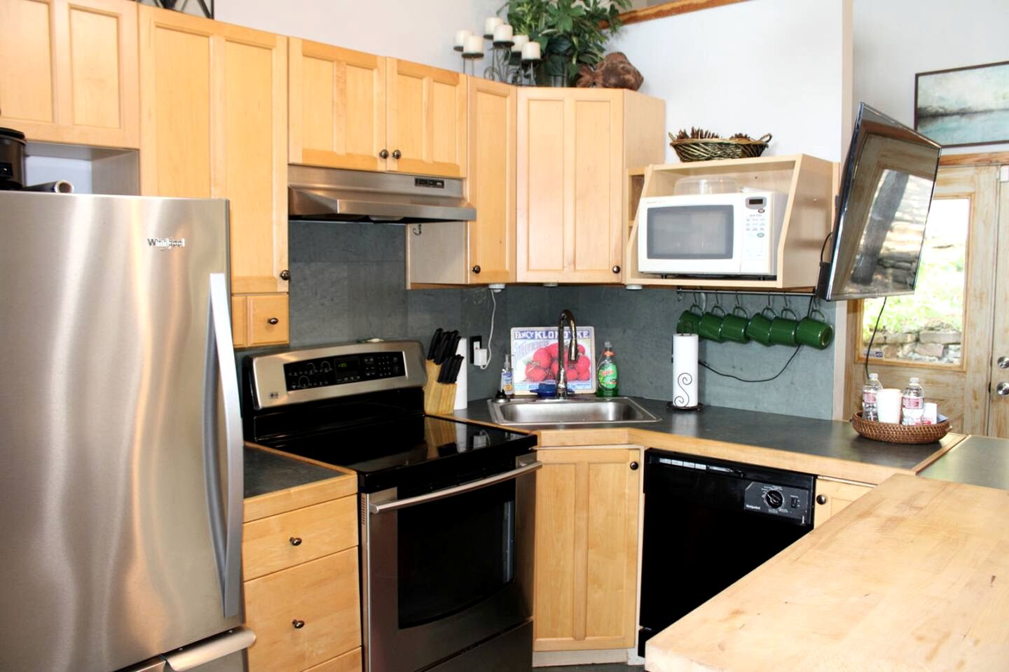 Breathtaking Wooden Cabin with Great Sights in Edgemont, Arkansas