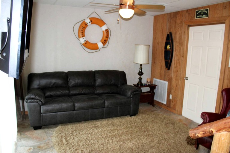 Cabins (United States of America, Edgemont, Arkansas)