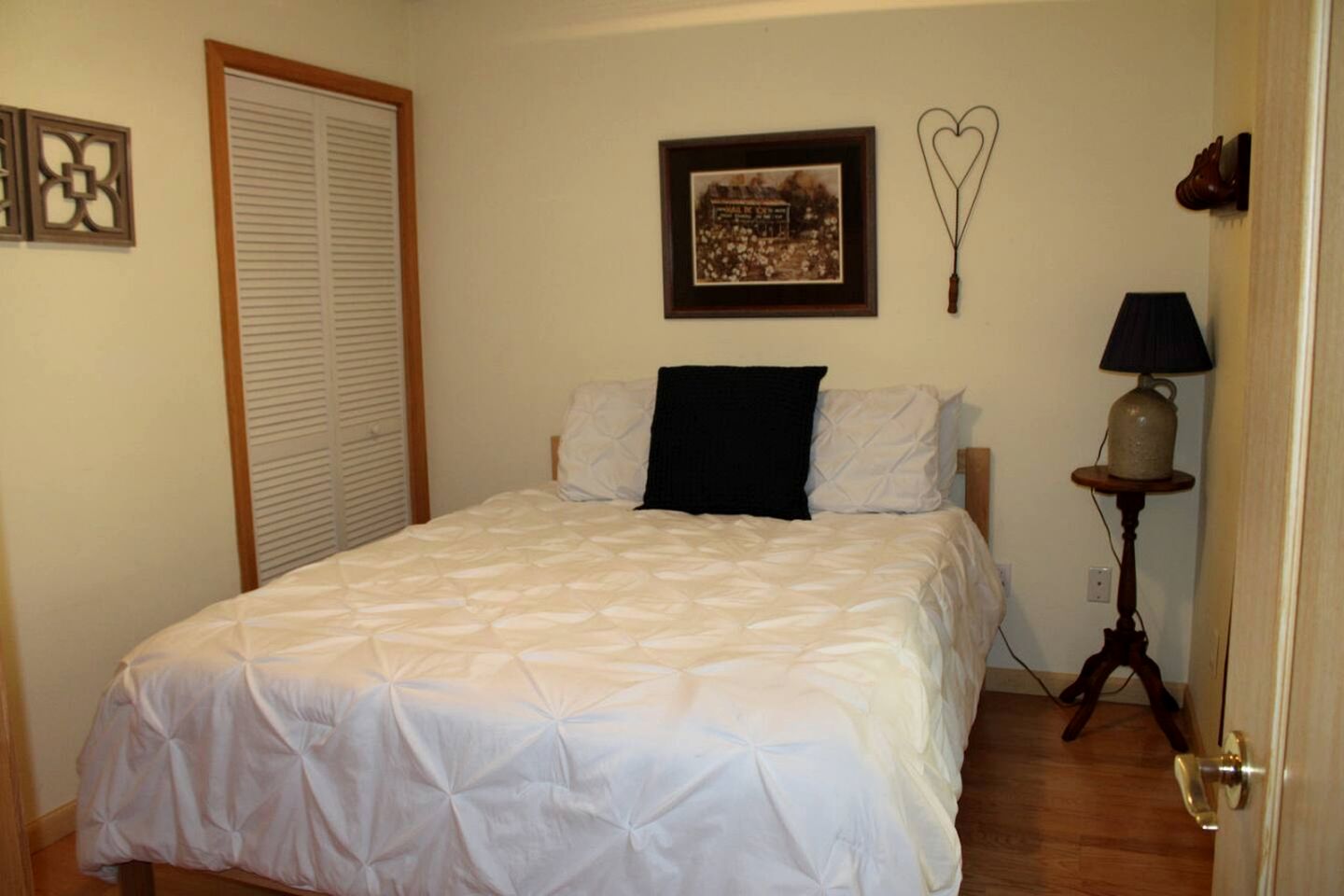 Breathtaking Wooden Cabin with Great Sights in Edgemont, Arkansas