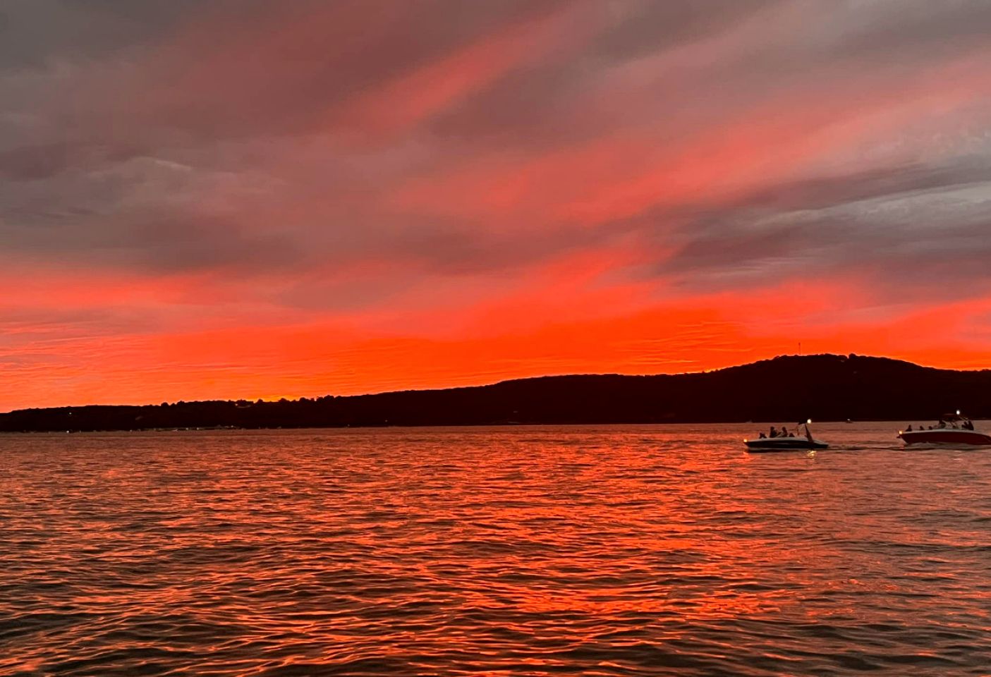 Breathtaking Wooden Cabin with Great Sights in Edgemont, Arkansas