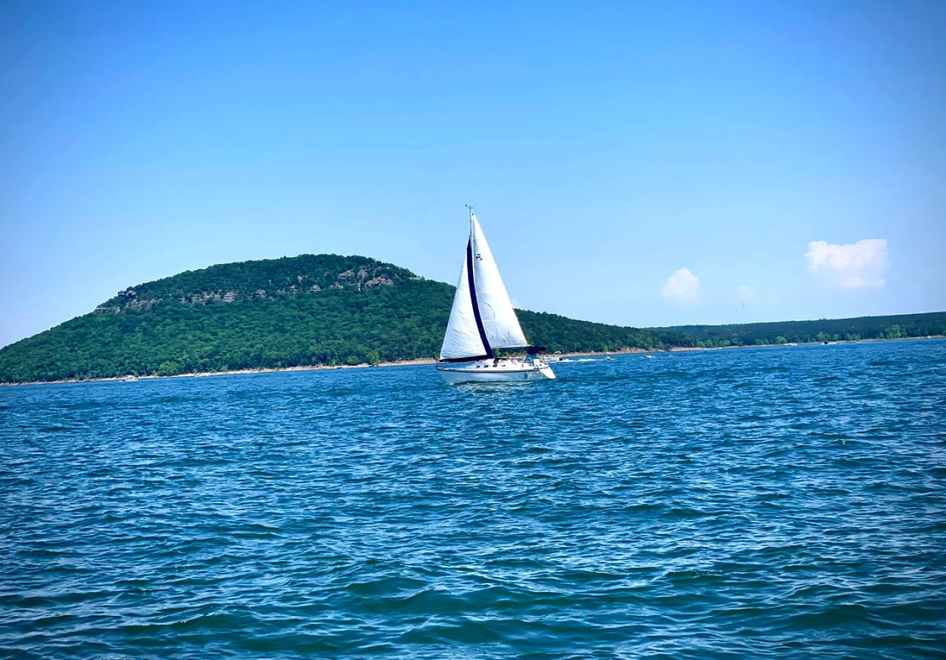Breathtaking Wooden Cabin with Great Sights in Edgemont, Arkansas