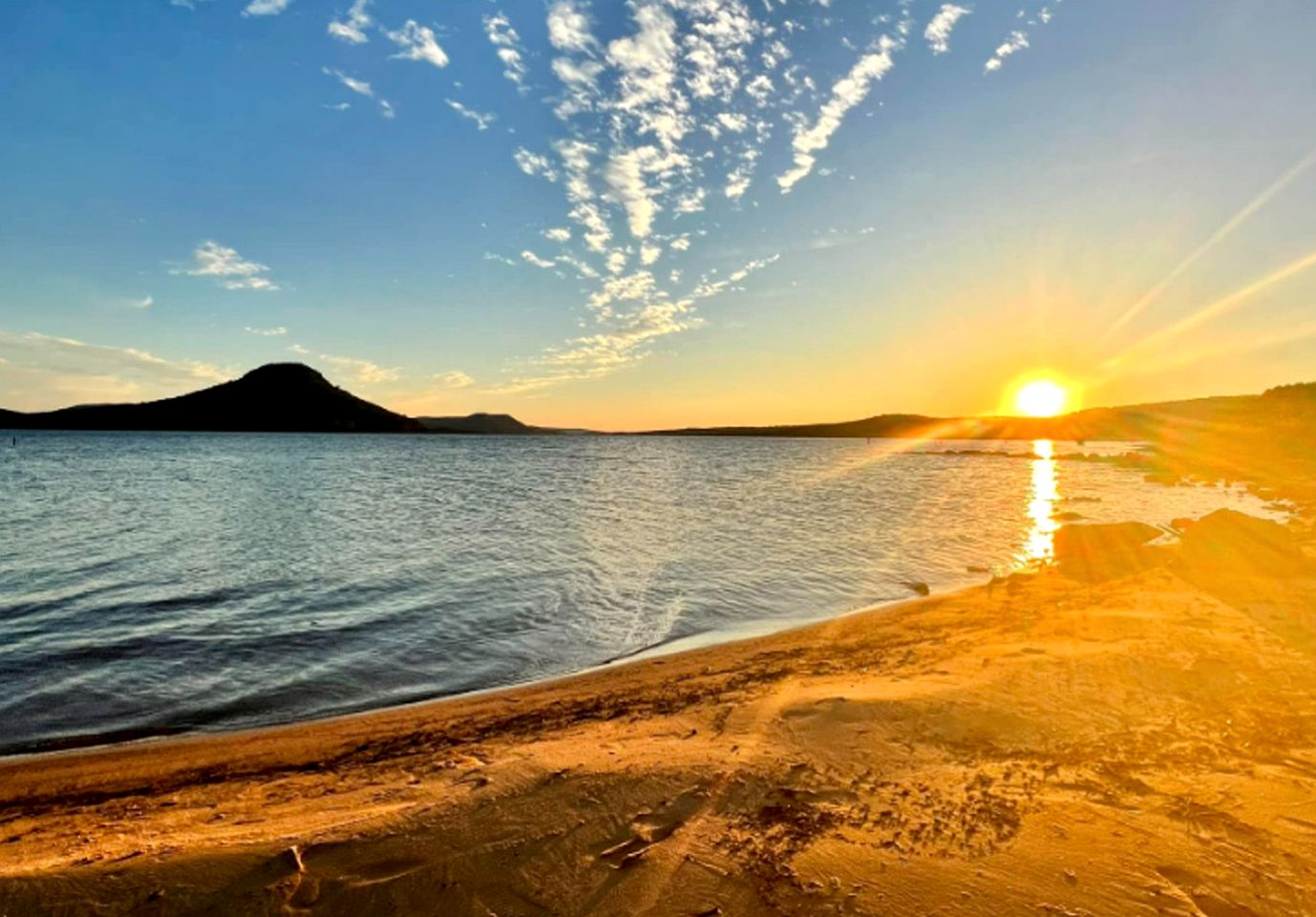 Breathtaking Wooden Cabin with Great Sights in Edgemont, Arkansas