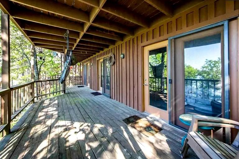 Cabins (United States of America, Edgemont, Arkansas)