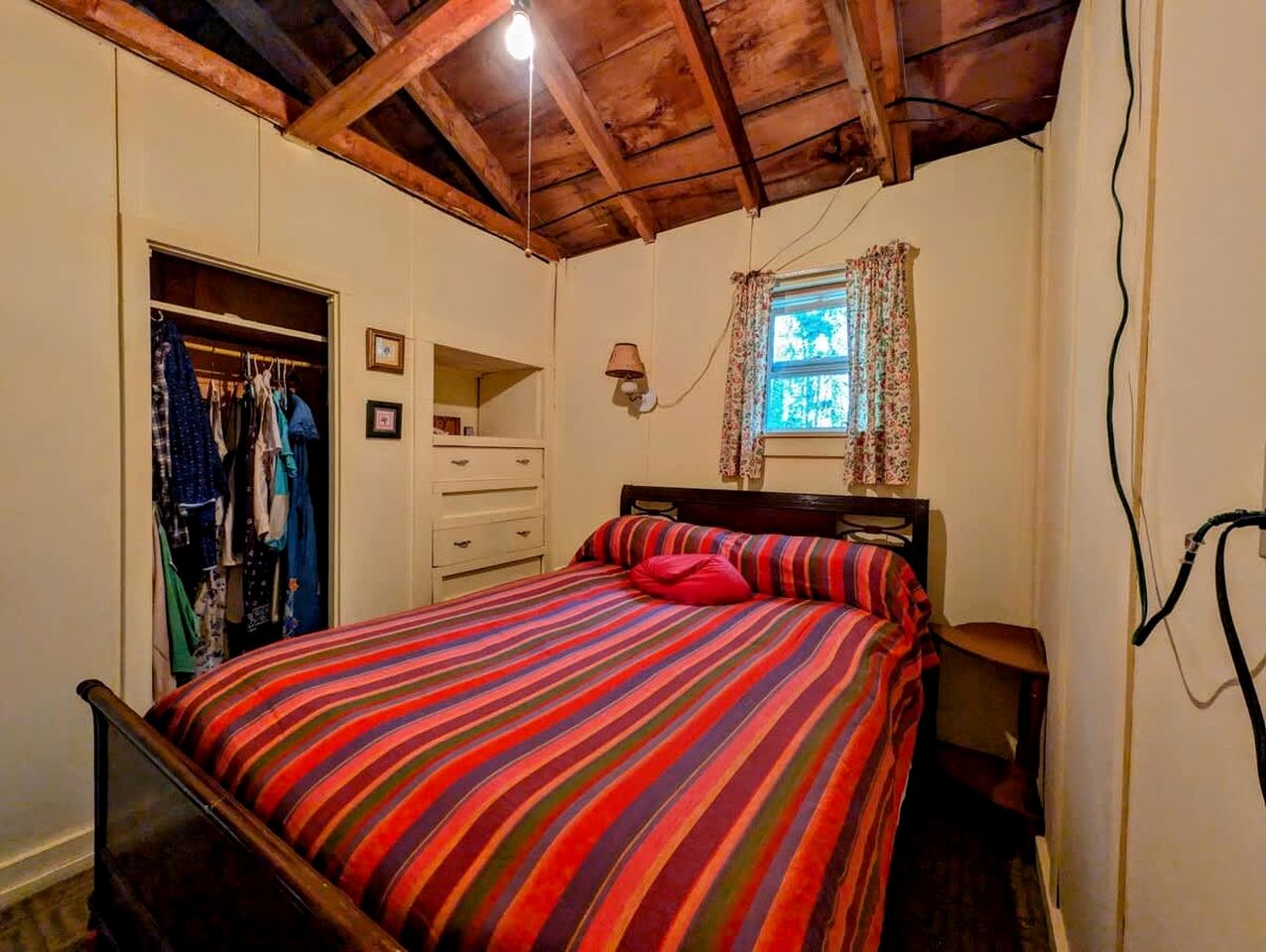 Gorgeous Waterfront Cabin for an Unforgettable Family Vacation by Georges Pond in Franklin, Maine