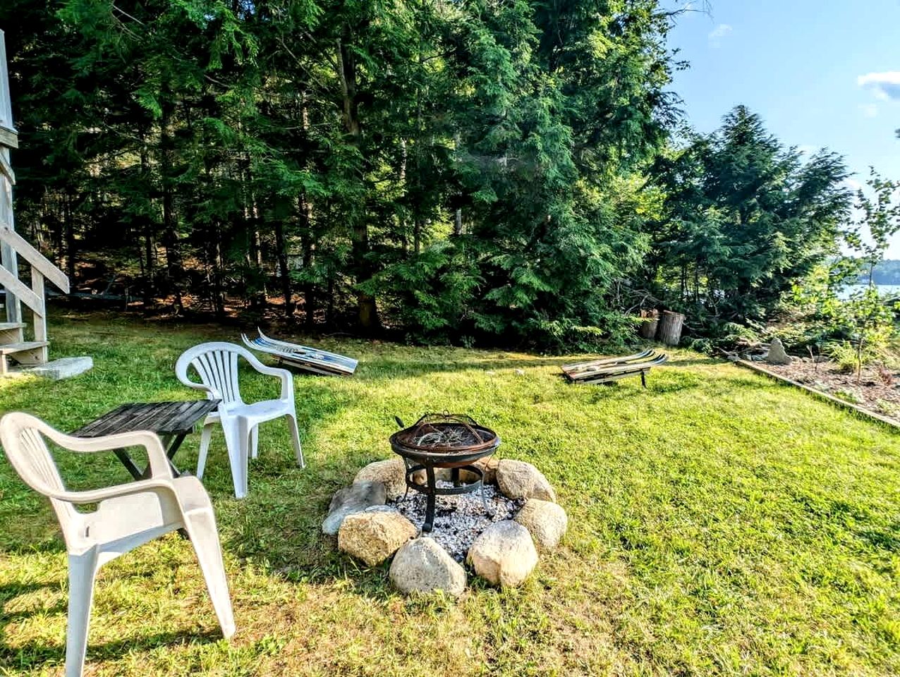 Gorgeous Waterfront Cabin for an Unforgettable Family Vacation by Georges Pond in Franklin, Maine