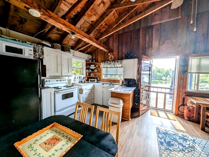 Cabins (United States of America, Franklin, Maine)