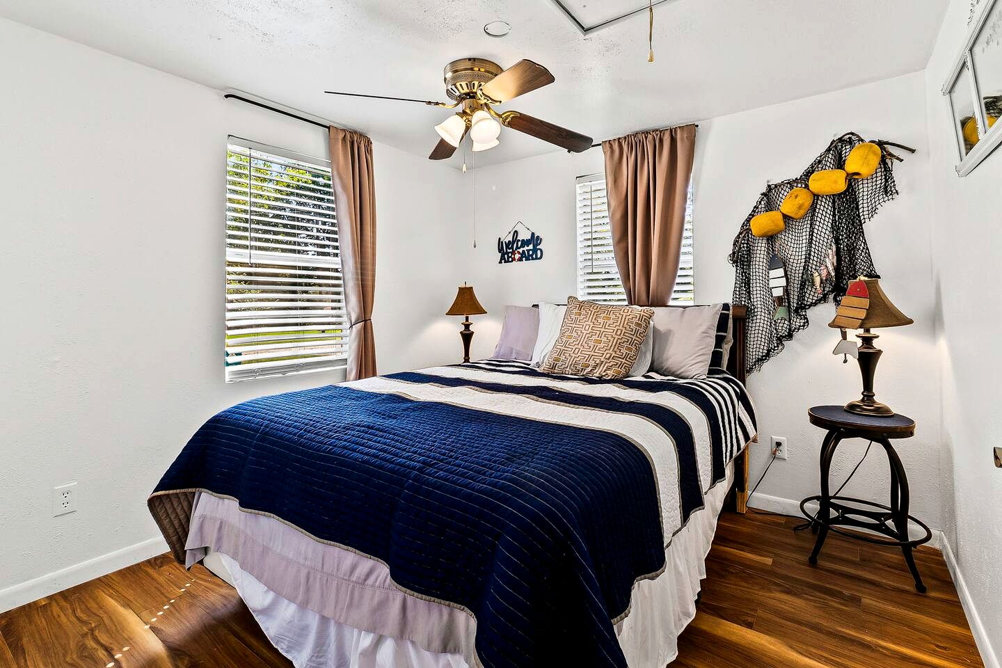 Cozy Lakefront Cabin with Game Room & Boat Access near Lake Livingston, Texas